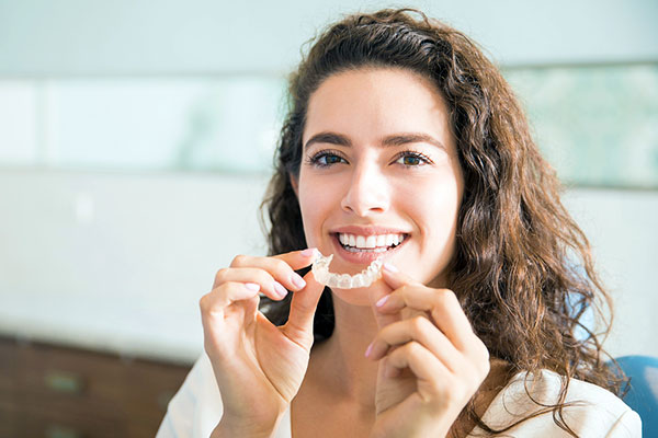 clear orthodontic aligners and braces